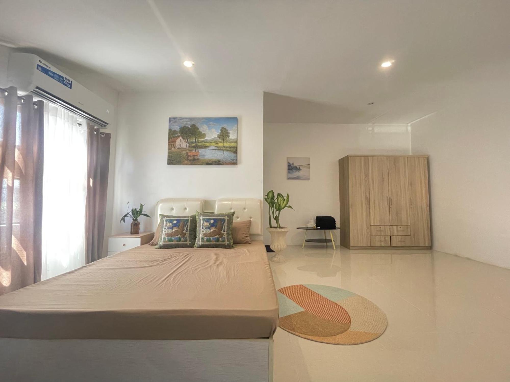 The Penthouse Suite Lapu-Lapu City Exterior photo