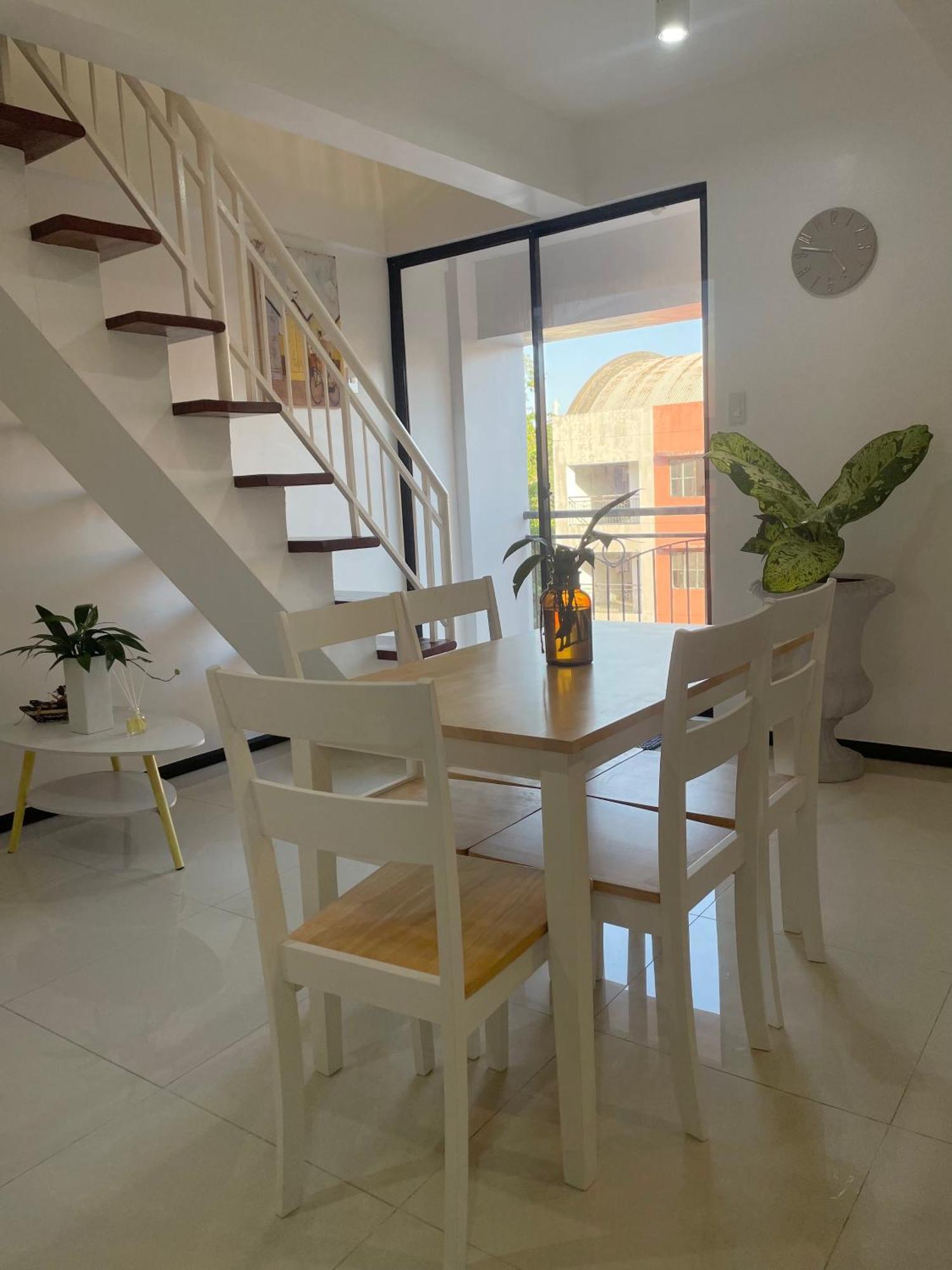 The Penthouse Suite Lapu-Lapu City Exterior photo