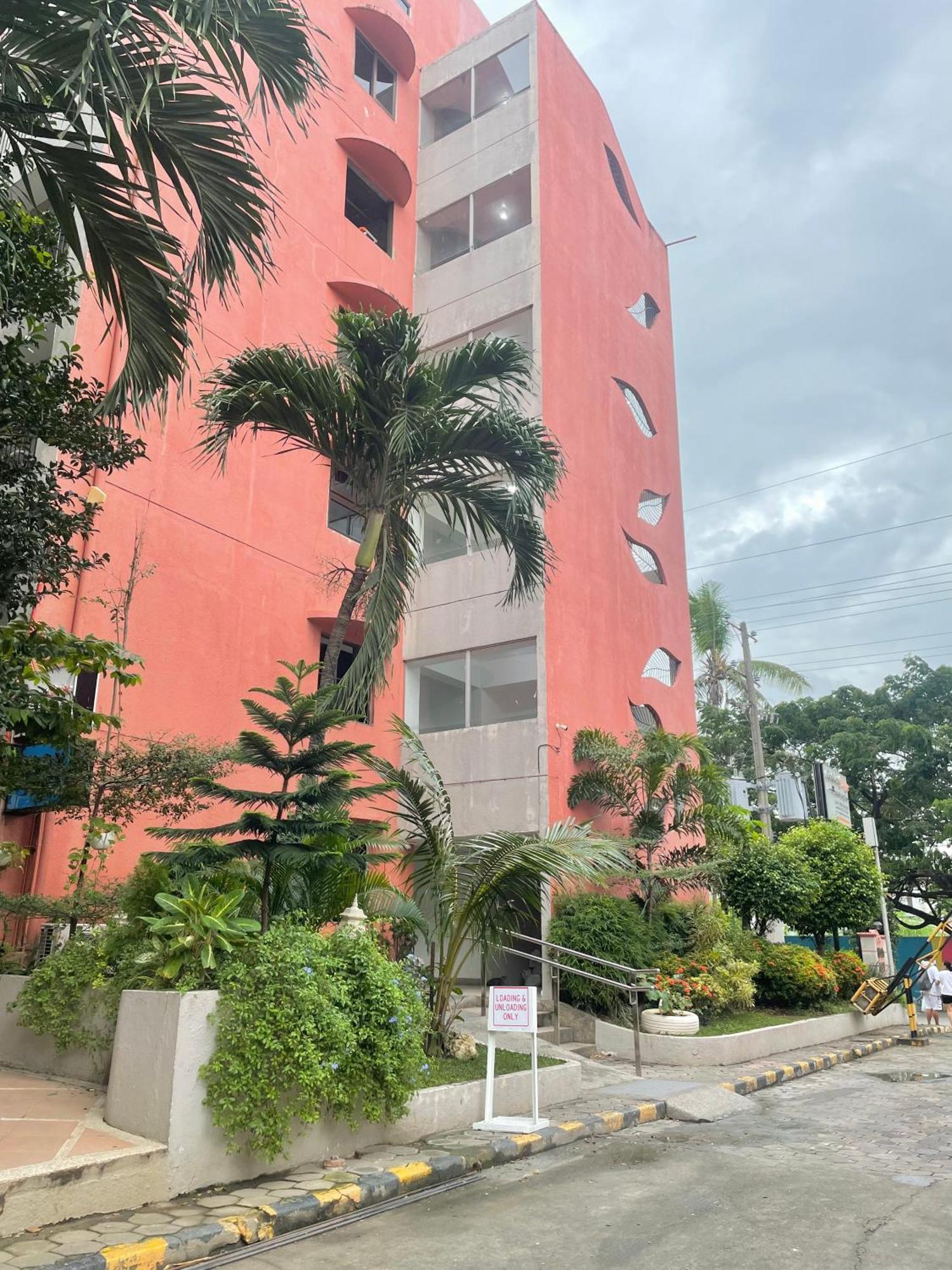 The Penthouse Suite Lapu-Lapu City Exterior photo