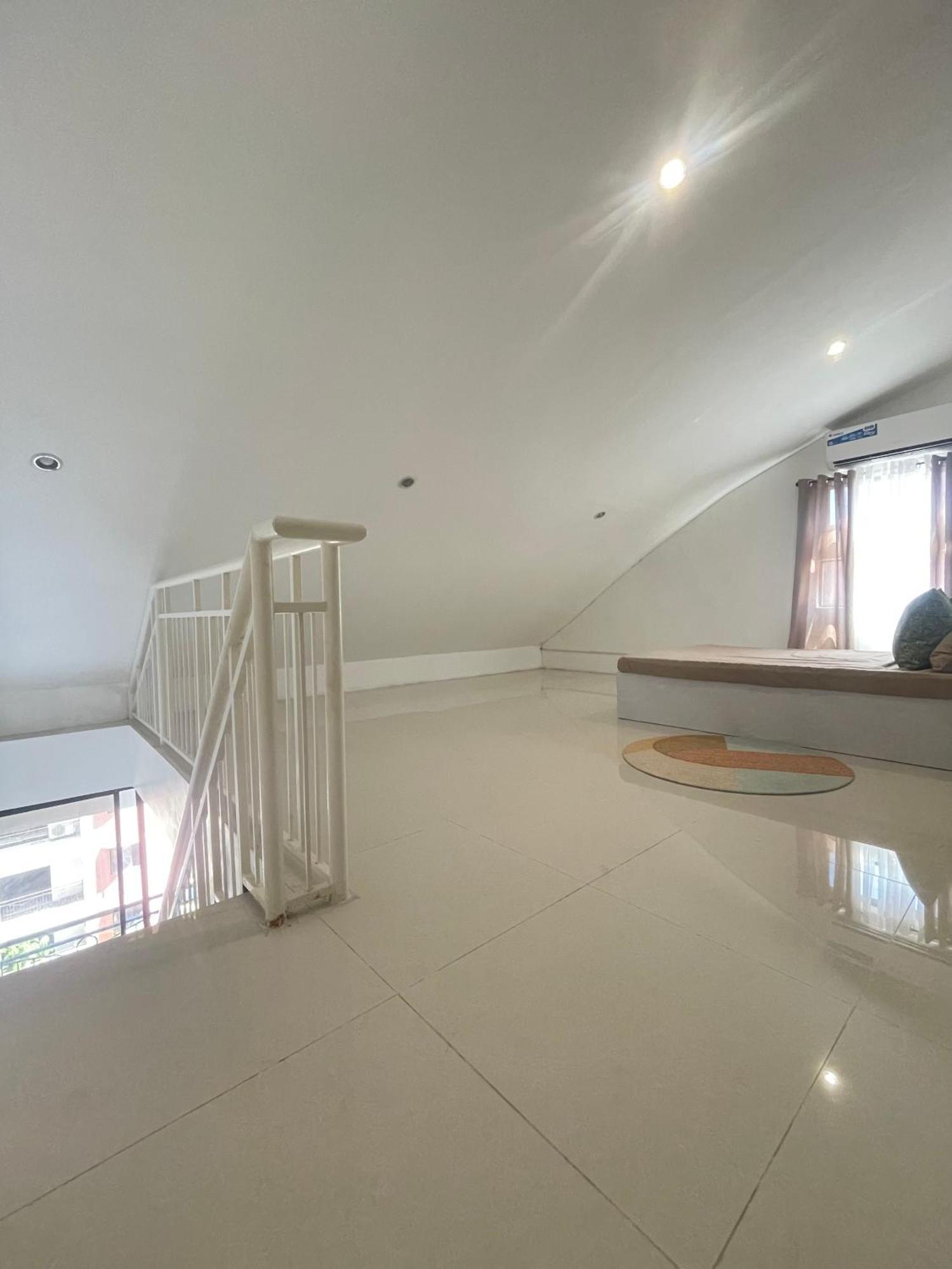 The Penthouse Suite Lapu-Lapu City Exterior photo